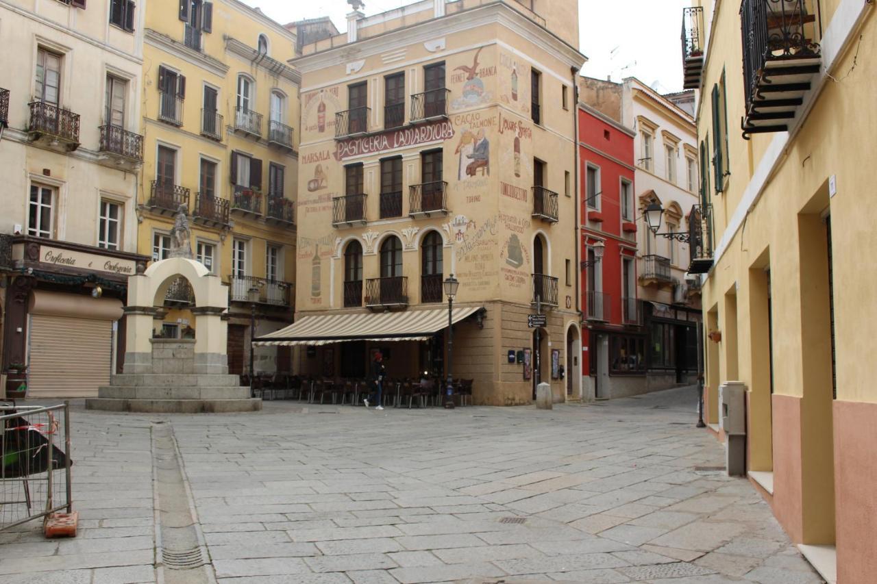 איגלסיאס Via Cavour 19, Camere Del Conte מראה חיצוני תמונה